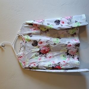 Lightweight floral crewneck sweatshirt by Carmen, size sml